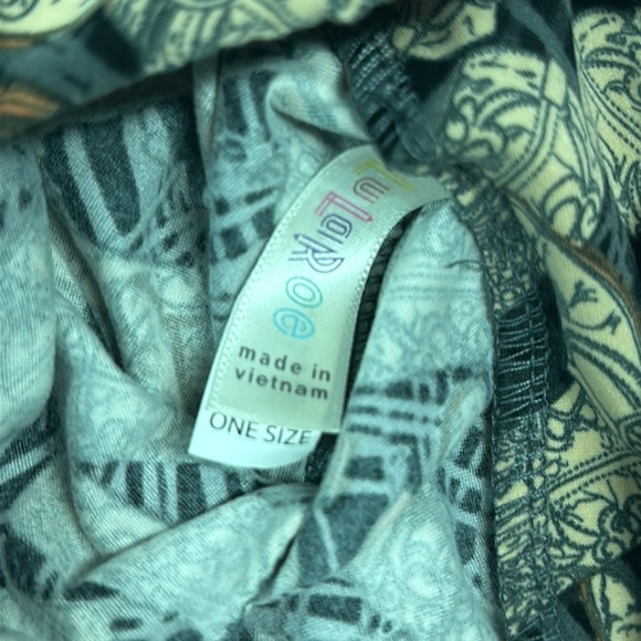 OS LuLaRoe Western Cowboy Pattern Leggings - Picture 4 of 4